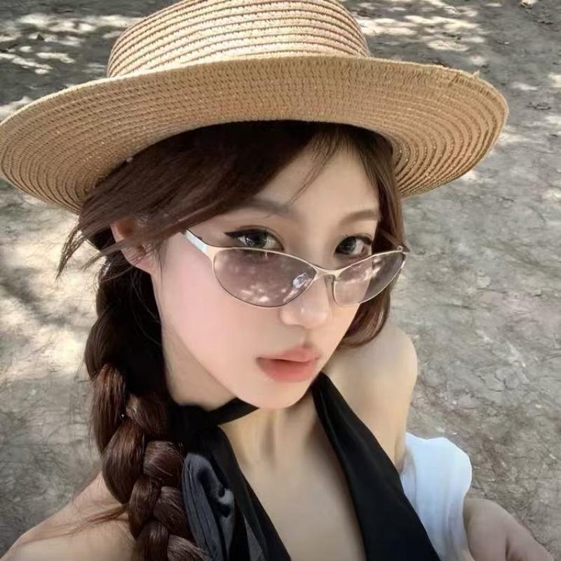 Futuristic Korean Cat-Eye Sunglasses - High-End Fashion Influencer Style