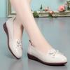 New single shoes soft leather women's autumn women's shoes middle-aged and elderly women's flat-bottomed large-size work leather shoes women