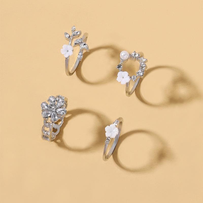 Diamond Flower Ring Jewelry Set Wind Fresh Alloy Celebrity Jewelry Women