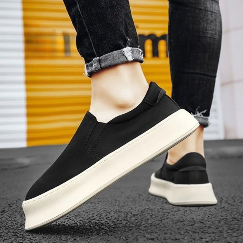 Fashion Man Shoe Korean Style Green Solid Color Thick Platform Sneakers 2025 Trend Fashion Luxury Sale Vulcanize On Casual Shoes for Men