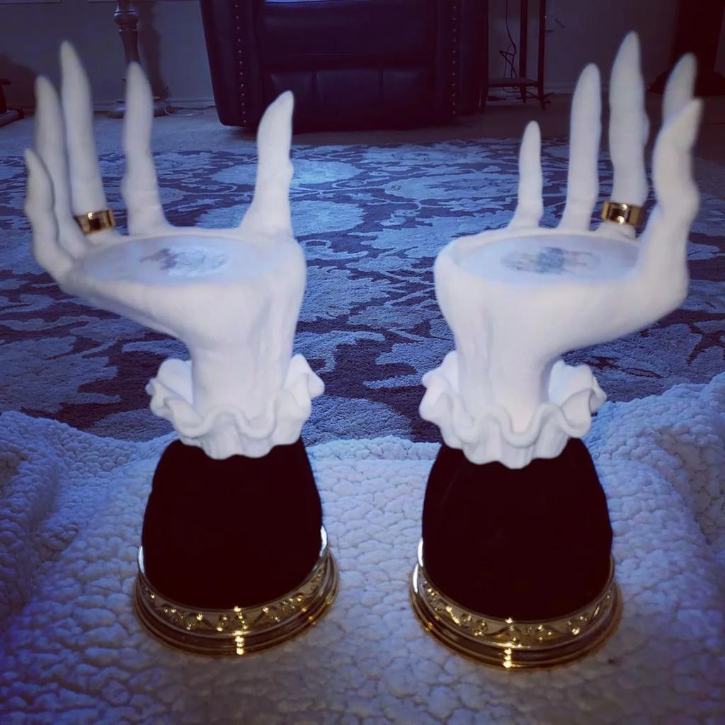 Witch Hand Candlestick Halloween Palm Candle Holder Gothic Decor Snack Bowl Stand Resin Ornament Halloween Decorations For Home