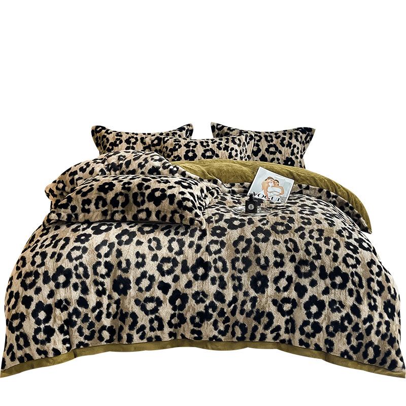 Retro Light Luxury Leopard Print Thickened Rabbit Plush Milk Plush Four-Piece Set A Maternal And Infant Grade Bed Sheet Quilt Cover Bed Hat