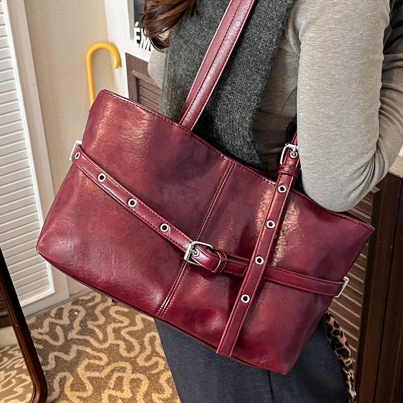 This year's popular bag women's 2025 new autumn and winter foreign fashion versatile shoulder bag large-capacity commuter tote bag