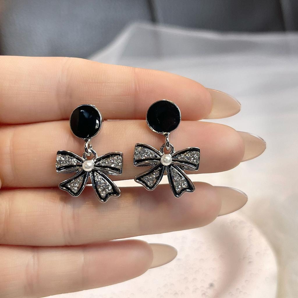 Bow High-end Temperament Black Simple Jewelry Stall Versatile Stud Earrings Exquisite Temperament