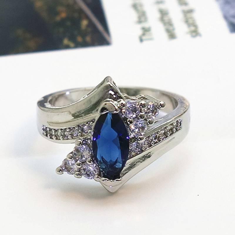 Stunning Blue Geometric Ring Crafted With Copper For Elegant Fashion Statement