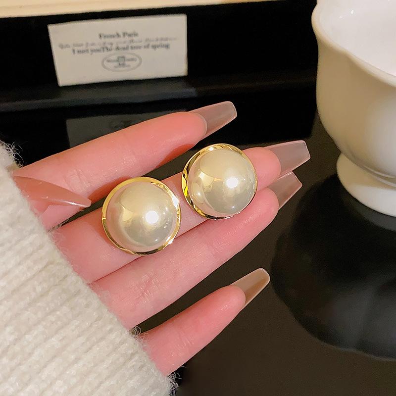 S925 Silver Needle Luxury Pearl & Cat's Eye Stone Earrings for Women – Elegant, All-Match Design.