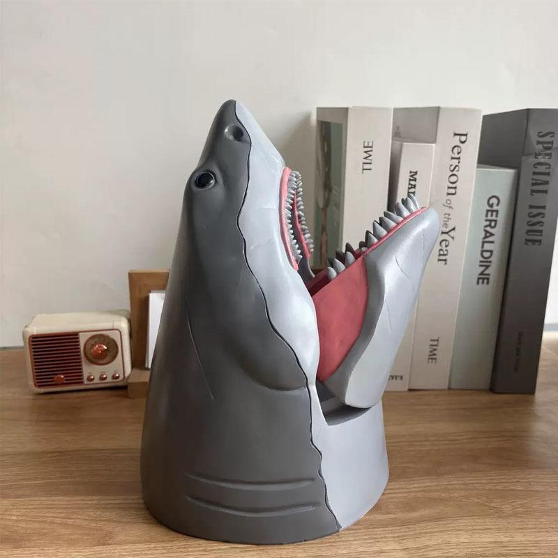 

Playful 50Th Anniversary Popcorn Bucket Shark Shaped Collectible Container Latest Snack Holder Shark Household Decoration 1Piece Souvenir