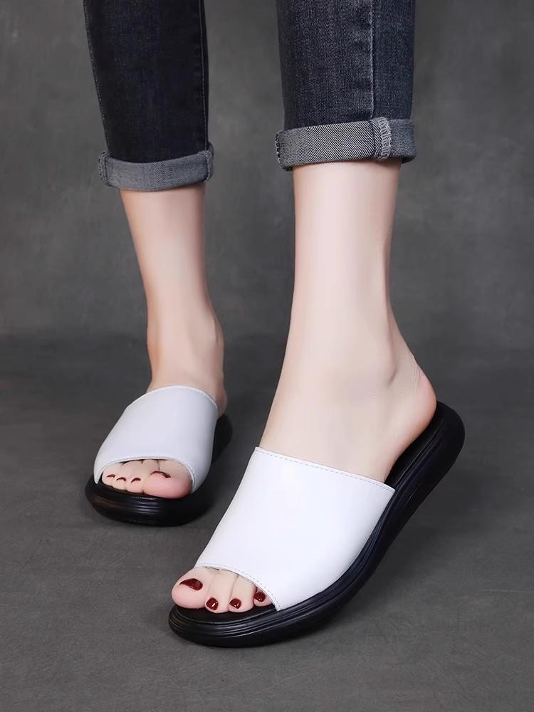 

Модные и универсальные сандалии на плоской подошве для улицы, летние мягкие нескользящие шлепанцы на толстой подошве для женщин удобны 40 белый