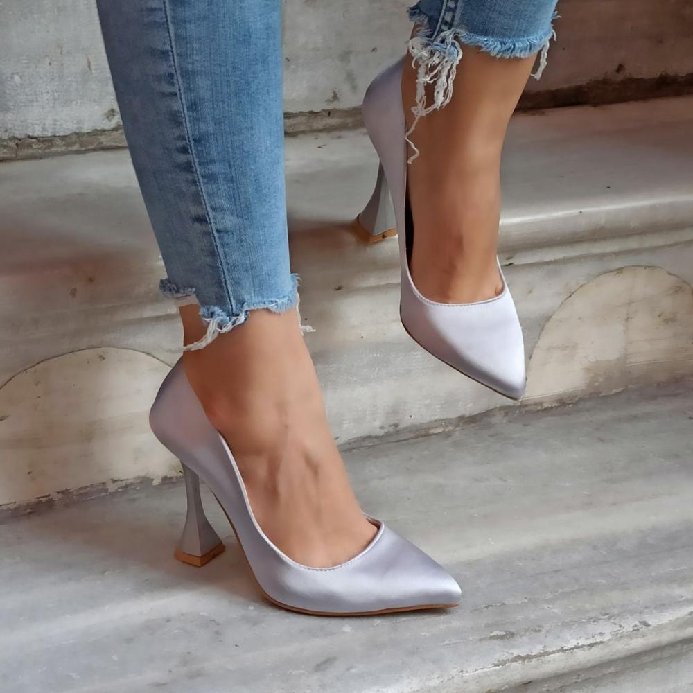 

Модные женские серебряные атласные вечерние туфли на каблуке 11 см