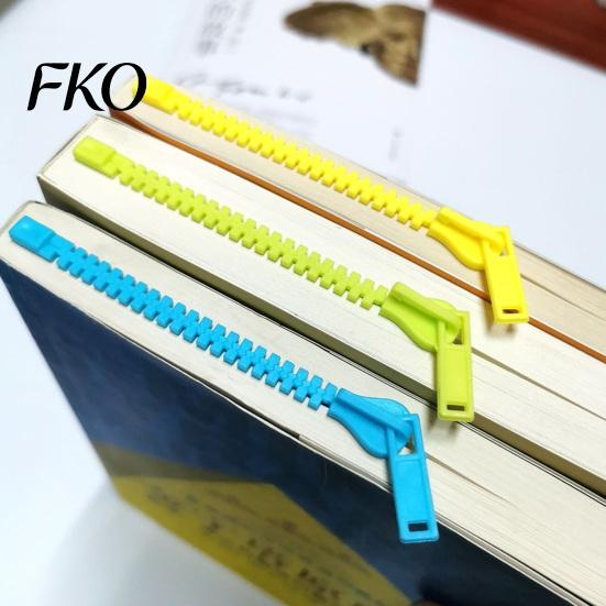 Lightweight Bookmark Long Zipper for Thick Book, Plastic 3D Book Page Marker Reading Men & Women, Accessory Women