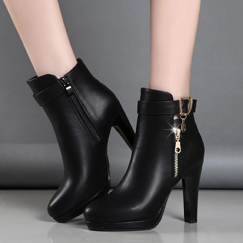 2025 Winter Round Head Leather Belt Buckle Thick Bottom Waterproof Platform High Heel Bare Boots Women Comfortable Women's Boots