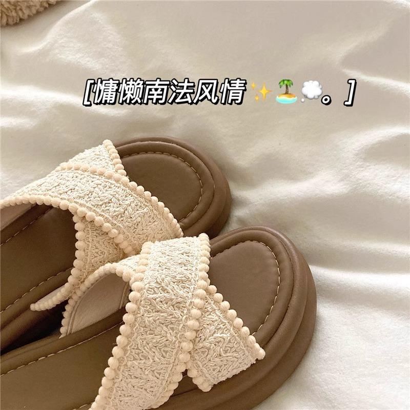 Yoyo vacation~! 4cm thick bottom height increase outer slippers women ins summer non-slip breathable beach cool slippers tide