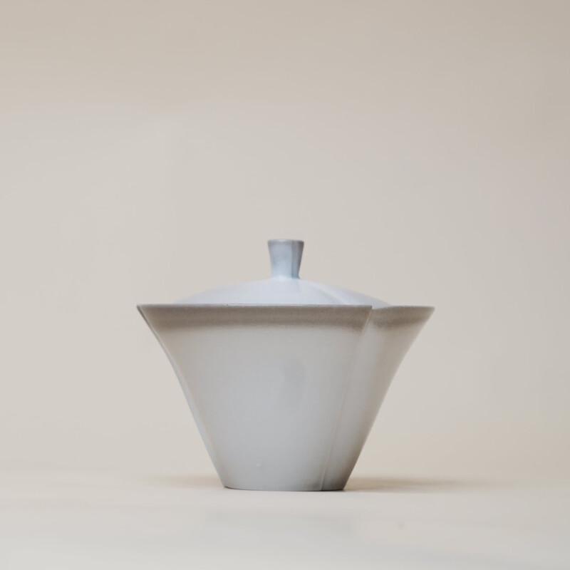 Qiushanfang Jingdezhen Handmade Soda Fired Gaiwan - 100ml