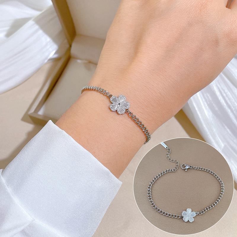Dongmen Personality Minimalist Wind Five Leaf Flower Personality Chain Bracelet Female Retro Girlfriend