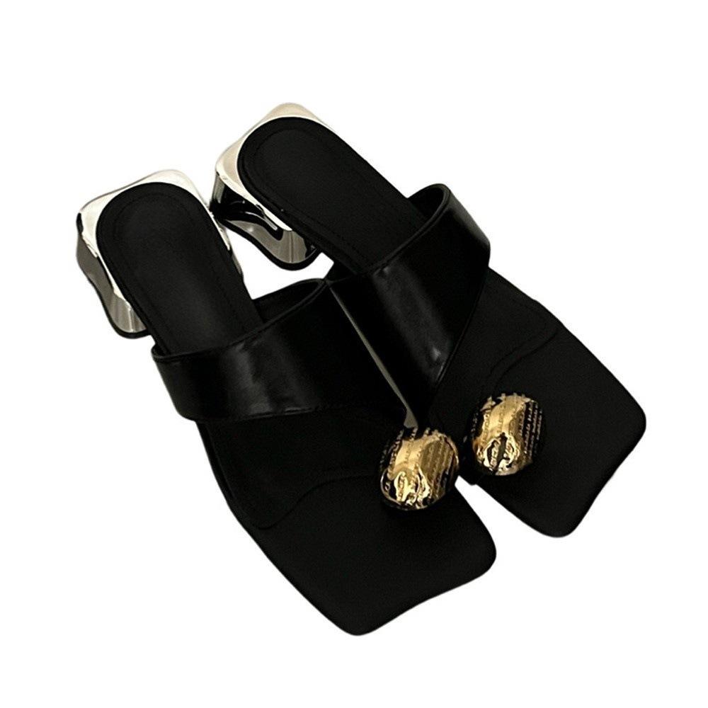 Temperament is off the charts~ Metal toes thick heels cool slippers women wear sandals