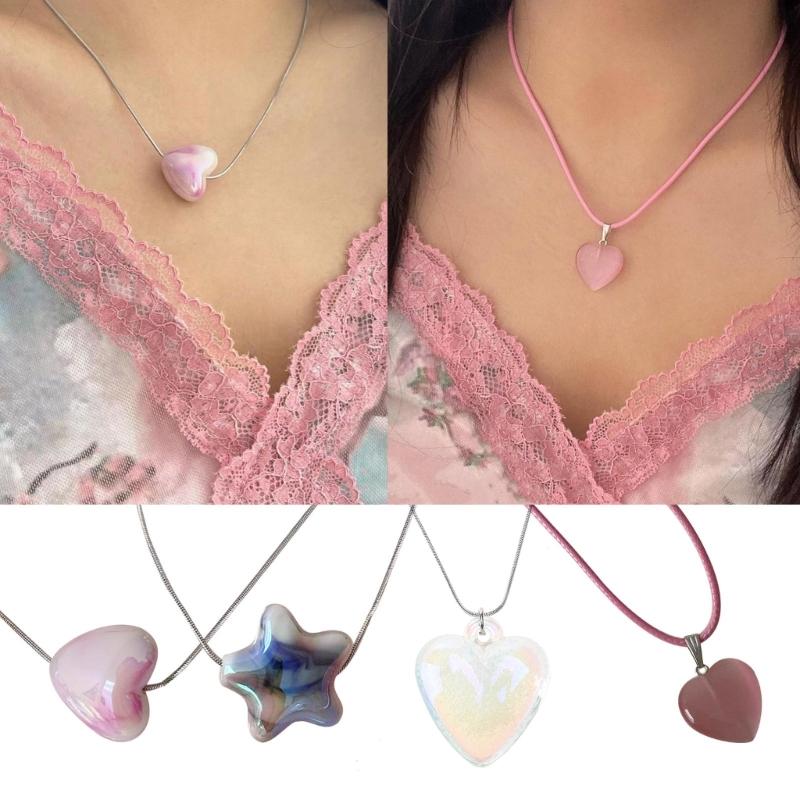 Korea Titanstahl Liebeskette 2023 Weiblich Nische Kalter Wind Schlangenkette Stern Farbverlauf Herz Schlüsselbeinkette
