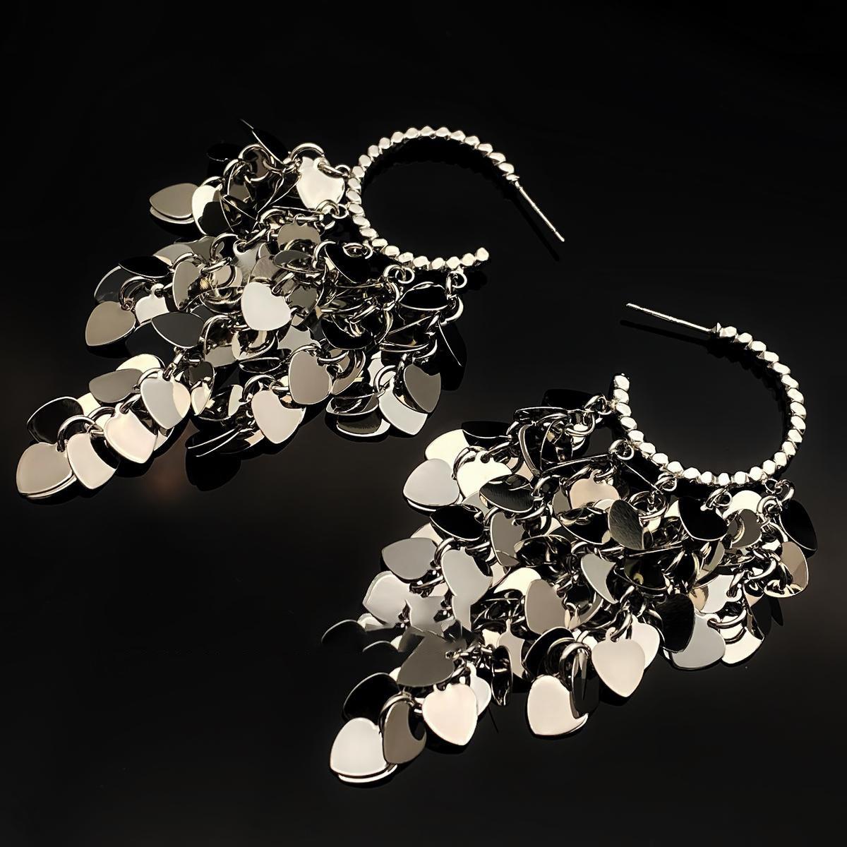 

Люблю сережки-кільця C-подібної форми з паєтками та бахромою, персоналізований модний дизайн, сережки-пусети, відчуття високого класу, нішевий темперамент, сережки, жінки