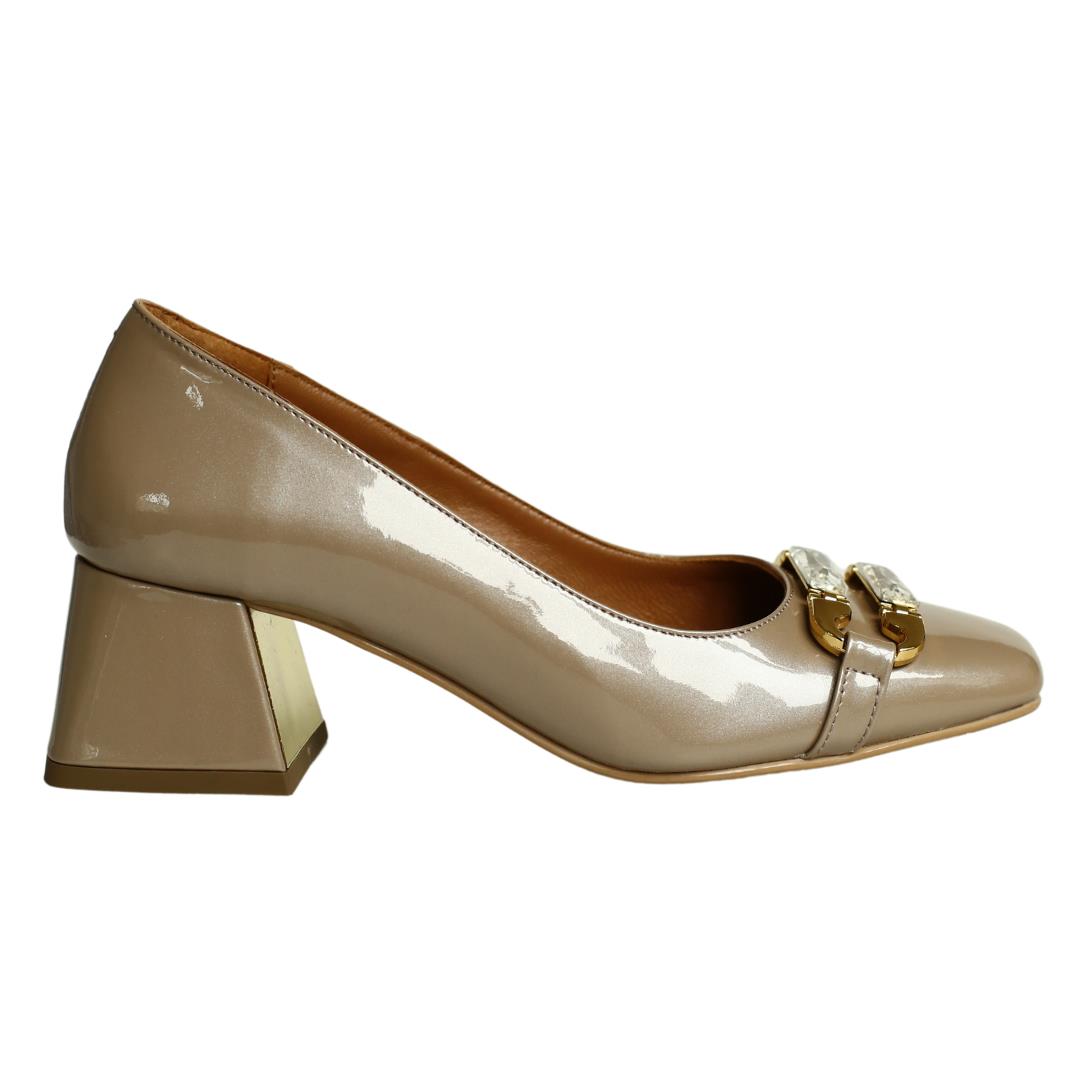 

Женские туфли из натуральной кожи на низком каблуке 35