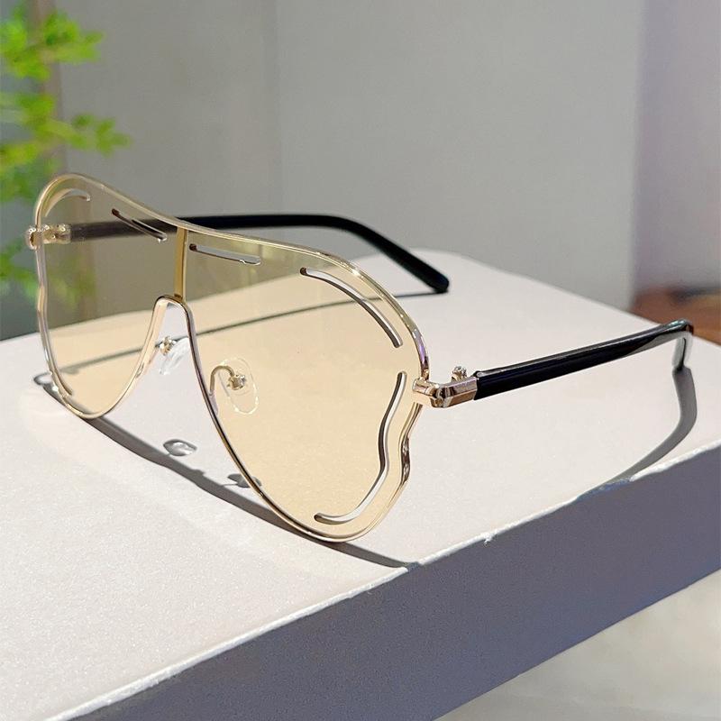 Oversized One-Piece Sunglasses Women Big Frame  Luxury Brand Vintage Special-Shaped Sun Glasses For Ladies Goggles UV400