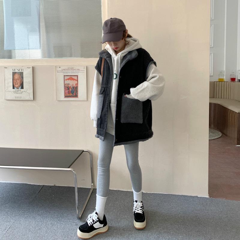 Lamb Wool Splicing Denim Vest for Women - Autumn/Winter Fashion Loose Pocket Waistcoat