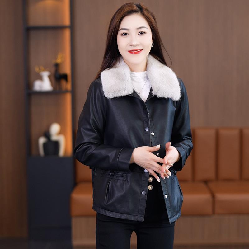 Women's 2024 Winter Loose Fit Fleece-Lined PU Biker Jacket with Fur Collar