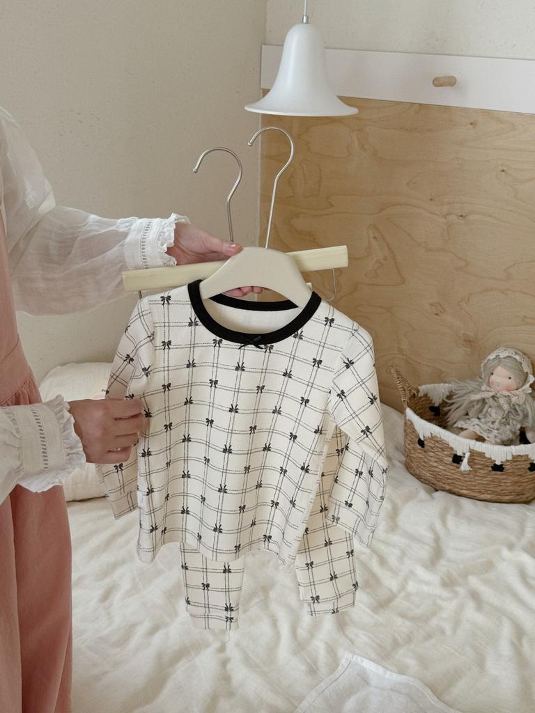 Baby loungewear pajamas infant clothes Class A boneless long johns two-piece set autumn and winter girls' suit