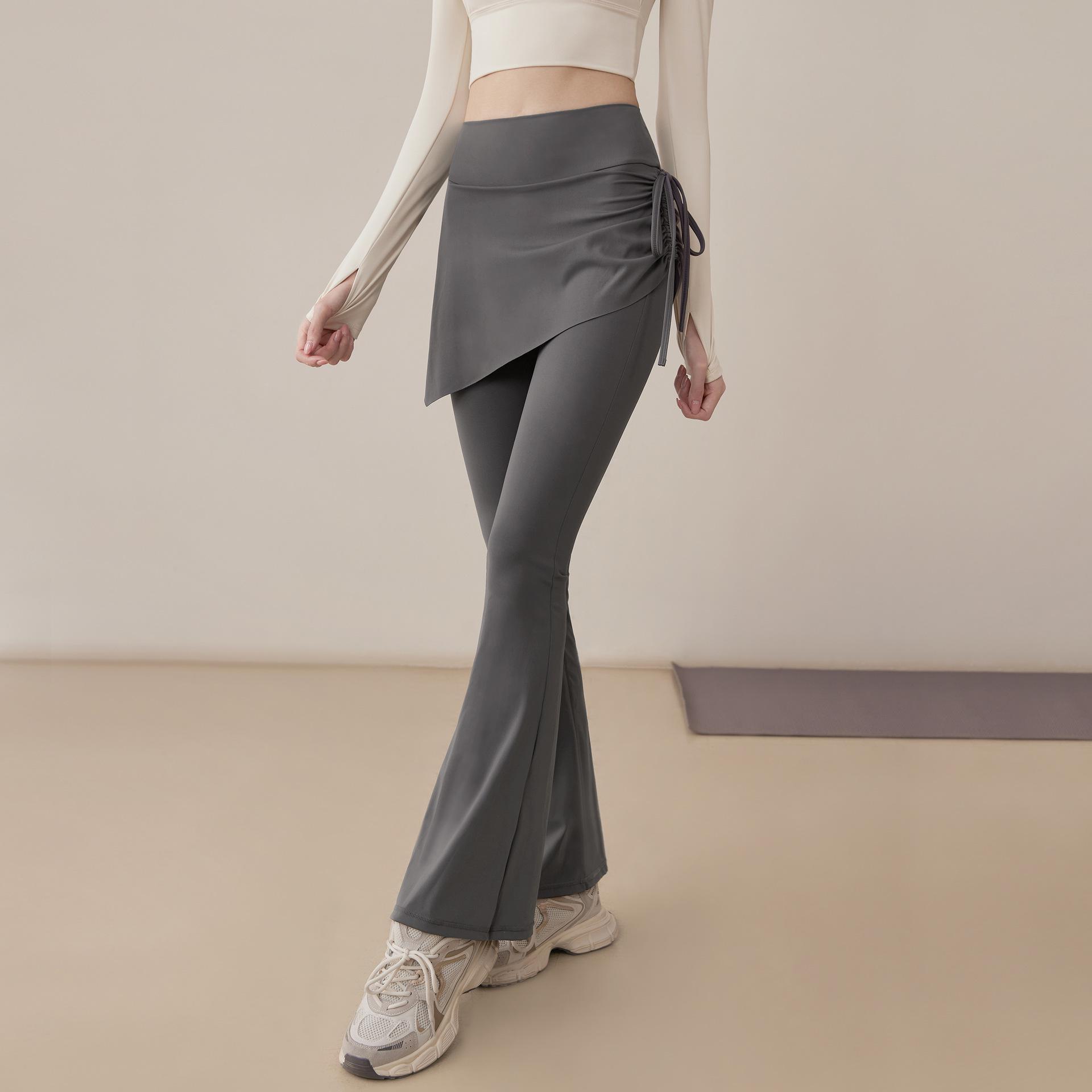 

2024 Women s Two-in-One Yoga Skirt Pants - Fashionable Flare Fit for Spring & Autumn Running and Fitness Medium