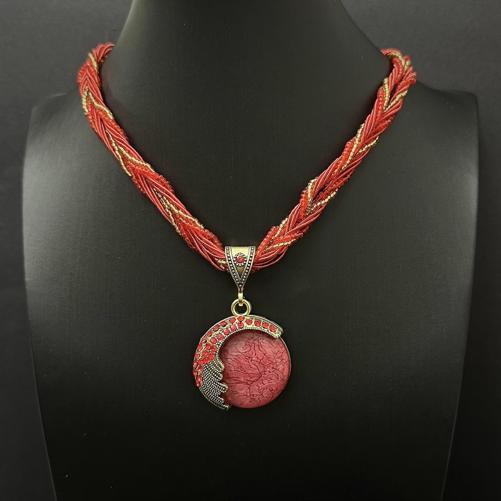 1PC European and American Bohemian style imitation gemstone pendant necklace handmade rice beads woven ethnic style retro sweater chain