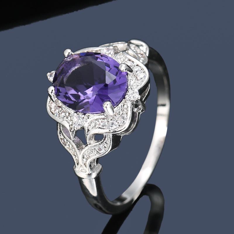 European  American Elegant Rhinestone Ring: Oval Zircon Trendy Women s Fashion. Size 6