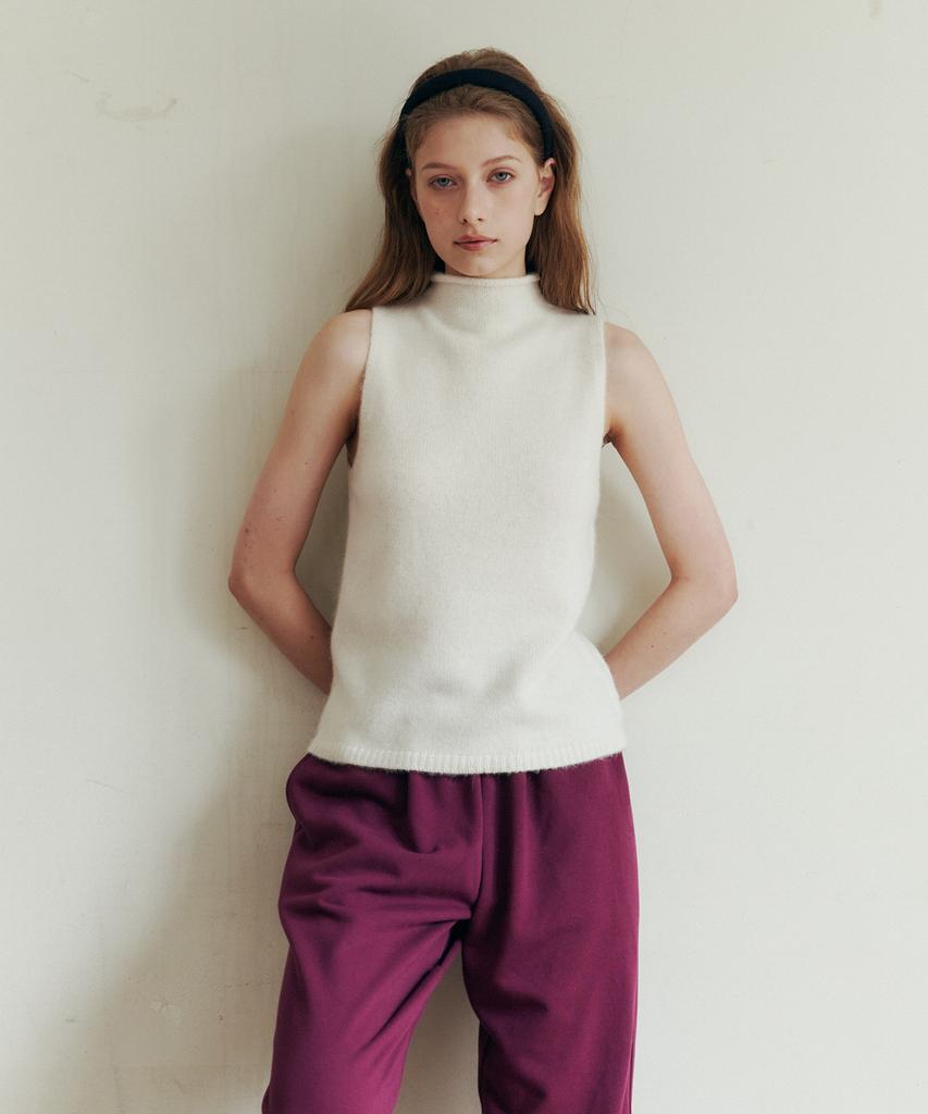 LOVEUSU Wool Halter Neck Sleeveless Knit (White)