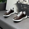 Herrenschuhe 2025 neu Herbst Lederoberfläche einfarbig vielseitig Sport- und Freizeitschuhe weiche Sohle Höhenerhöhung Forrest Gump Dad Shoes Herren