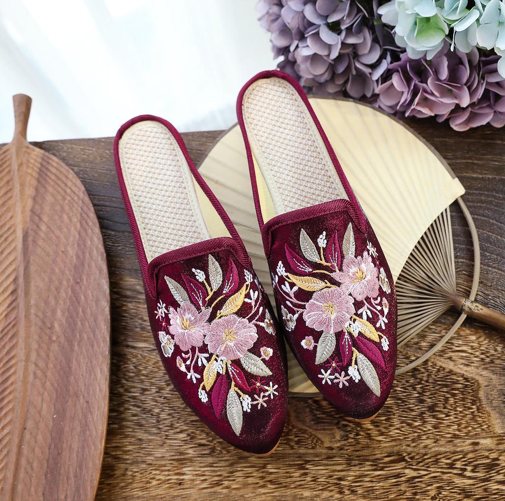 Slippers, single shoes, cotton shoes, pointed shoes, Mueller shoes, fashion ethnic style women's single shoes, embroidered cloth shoes