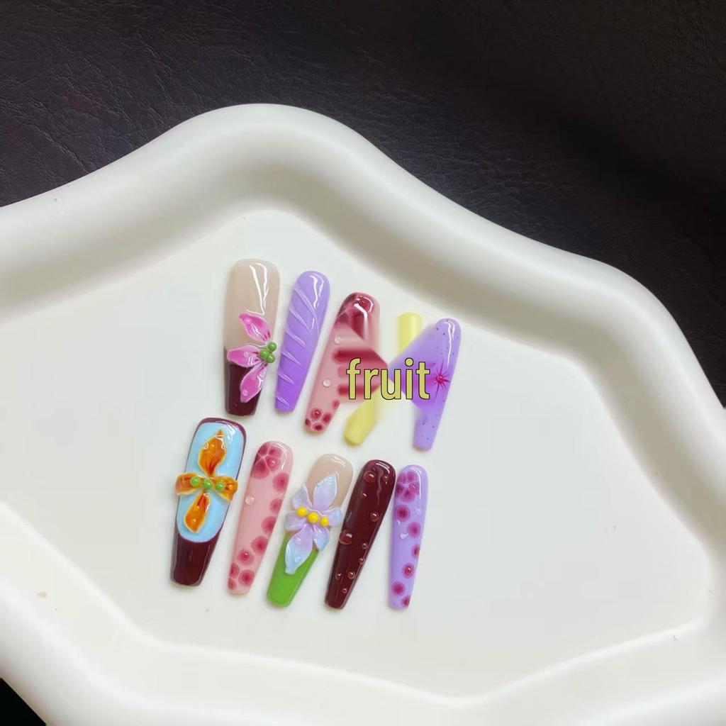 Elegant 3D Hand-painted Long Wearable Nails - European & American Style Manicure