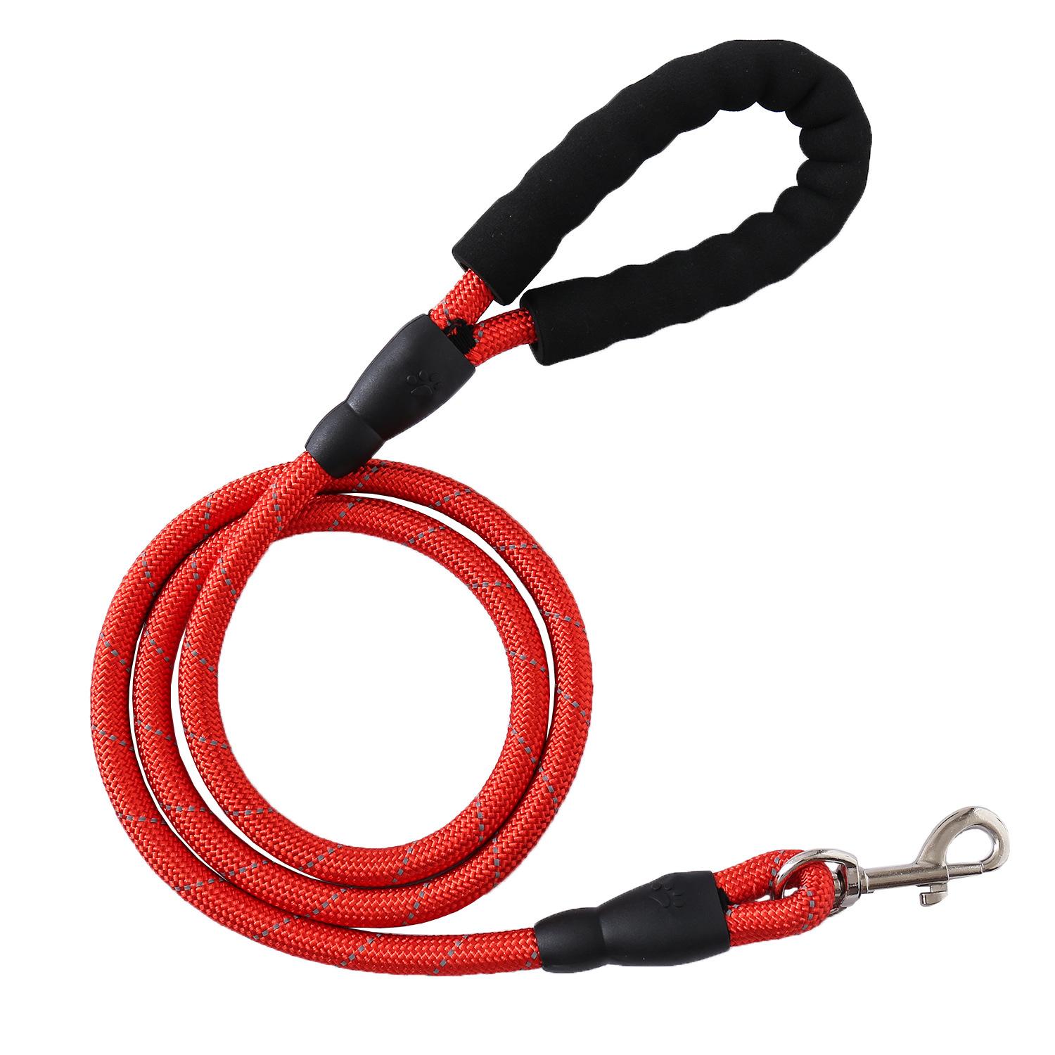

Pet leash, outdoor dog walking explosion-proof flushing does not restrain hands reflective dog p rope pet leash 0.8cmX1.5m красный