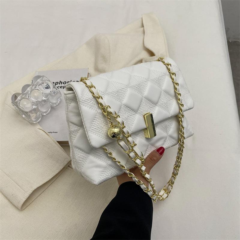 

Новая стильная и простая ромбовидная сумка на золотой шариковой цепочке с выемкой, универсальная женская сумка через плечо и на плечо белый