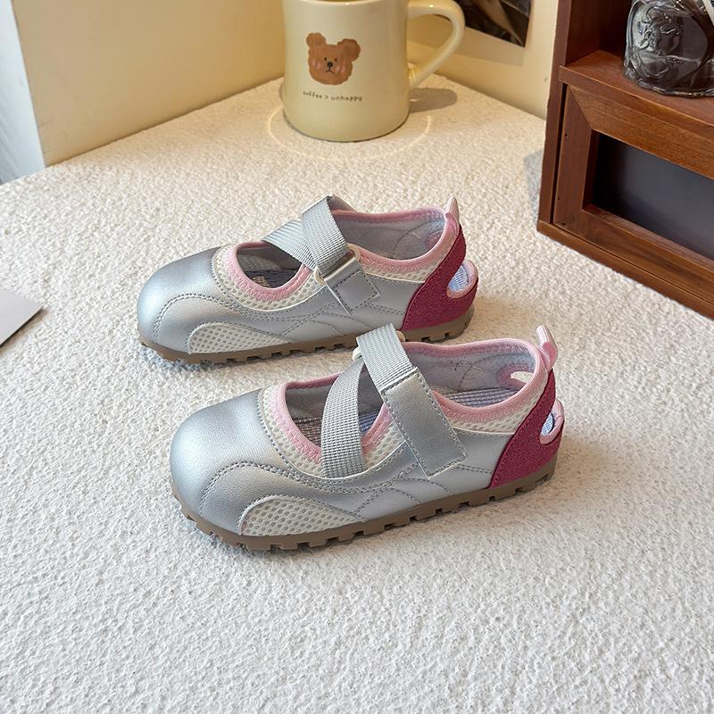 2025 spring and summer new girls small leather shoes Mary Jane shoes flat-bottomed versatile casual shoes puff single shoes leather shoes