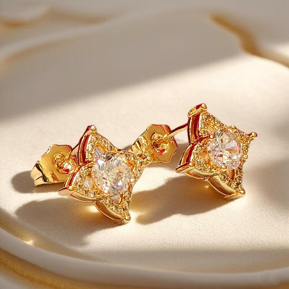 Elegant Korean Style Zirconia Stud Earrings for Women - Fresh & Mini Design, Light Luxury, Fashionable Jewelry Copper Inlaid with Zirconia