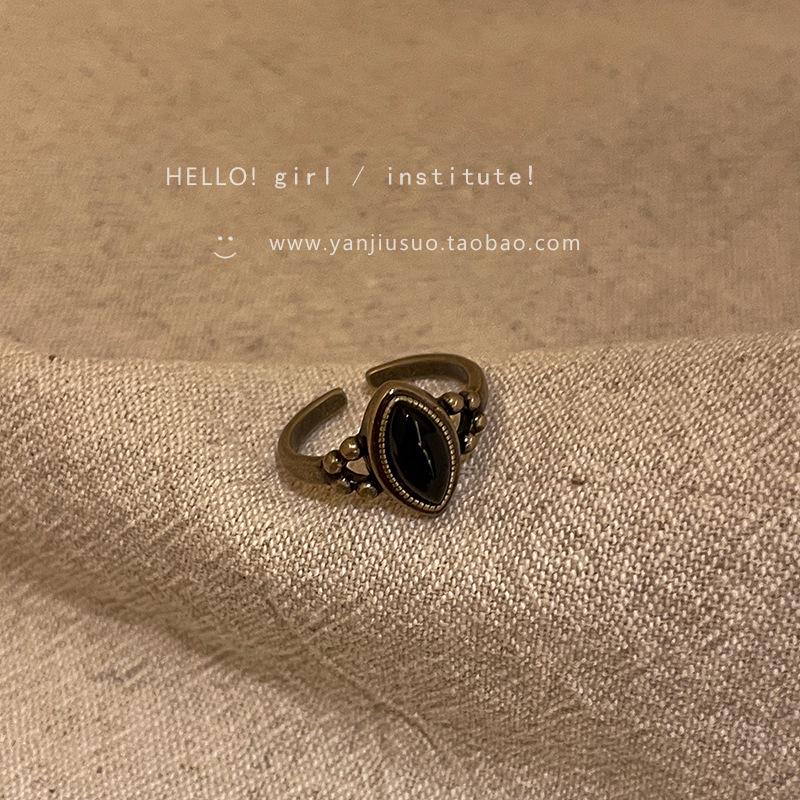 2025 Retro Ethnic Open Index Finger Ring for Women - High-End, Stylish, Personalized Design