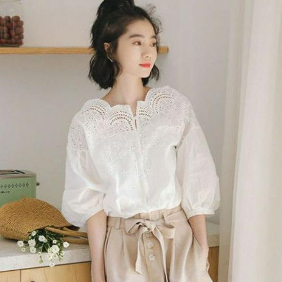 

Korean Style Women’s White Off-Shoulder Loose Summer Top M (recommended 90-105 lbs)