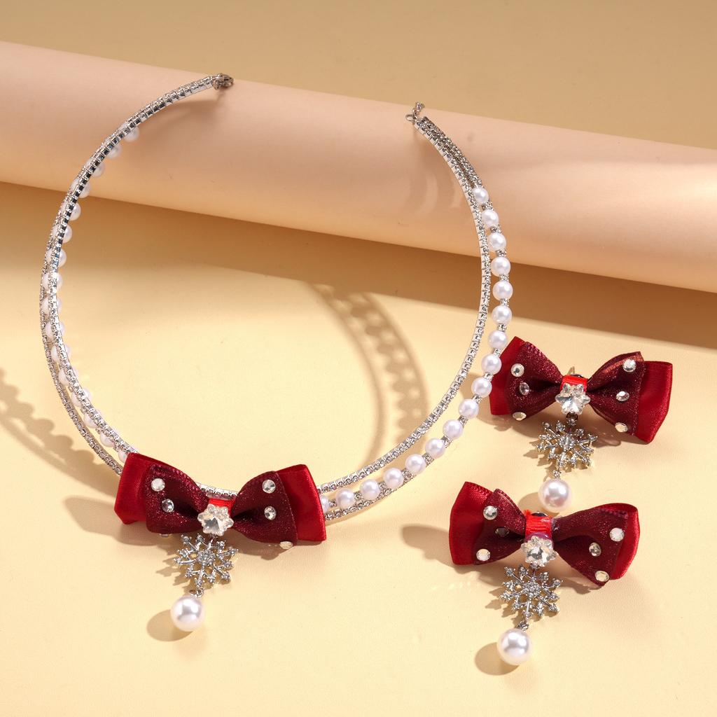 Diamond imitation pearl bow snowflake sweater chain Christmas atmosphere light luxury necklace