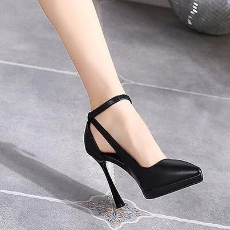 2026 New Women's Retro Pointed High Heel Sandals Stiletto Baotou Shoes Slingback Built-in Strap Summer New Fashion