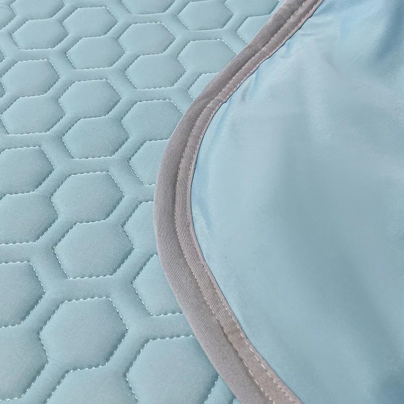 Double-sided Cool Feeling Summer Quilt Set Queen Smooth Ice Silk Cooling Blanket Summer Comforter Fitted Sheet and Pillowcase