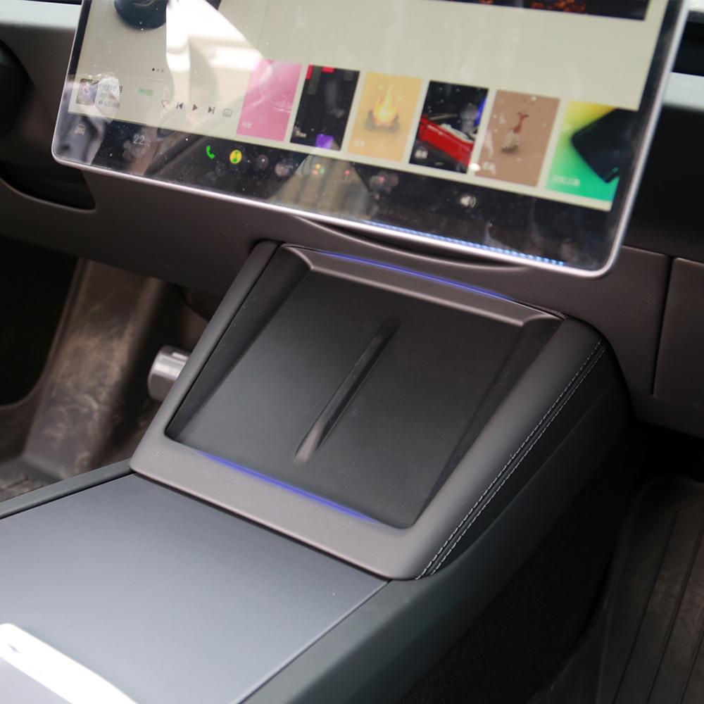 Wireless Charging Pad For Tesla Model 3 Highland 2024 Model Y Juniper 2025 Center Console Mat Accessories Silicone Phone Mount