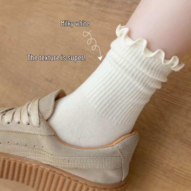 Calzini larghi da donna in pizzo bianco stile giapponese, con bordo arricciato a metà polpaccio, perfetti per primavera, estate e autunno – Alla moda e versatili.