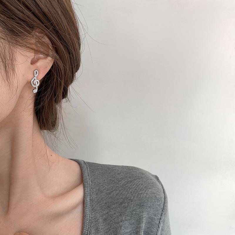 Asymmetrical Musical Note Earrings - Summer 2025 Trendy Design for Women, Silver Needle