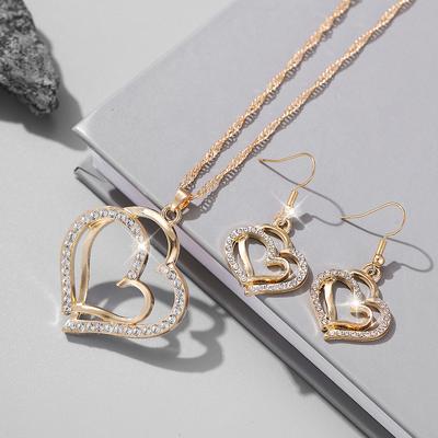 1 Paire de Boucles d'Oreilles + 1 Collier Ensemble de Bijoux Style Romantique Français Design Cœur Scintillant Argenté Ou Doré Faites Votre Choix Cadeau F