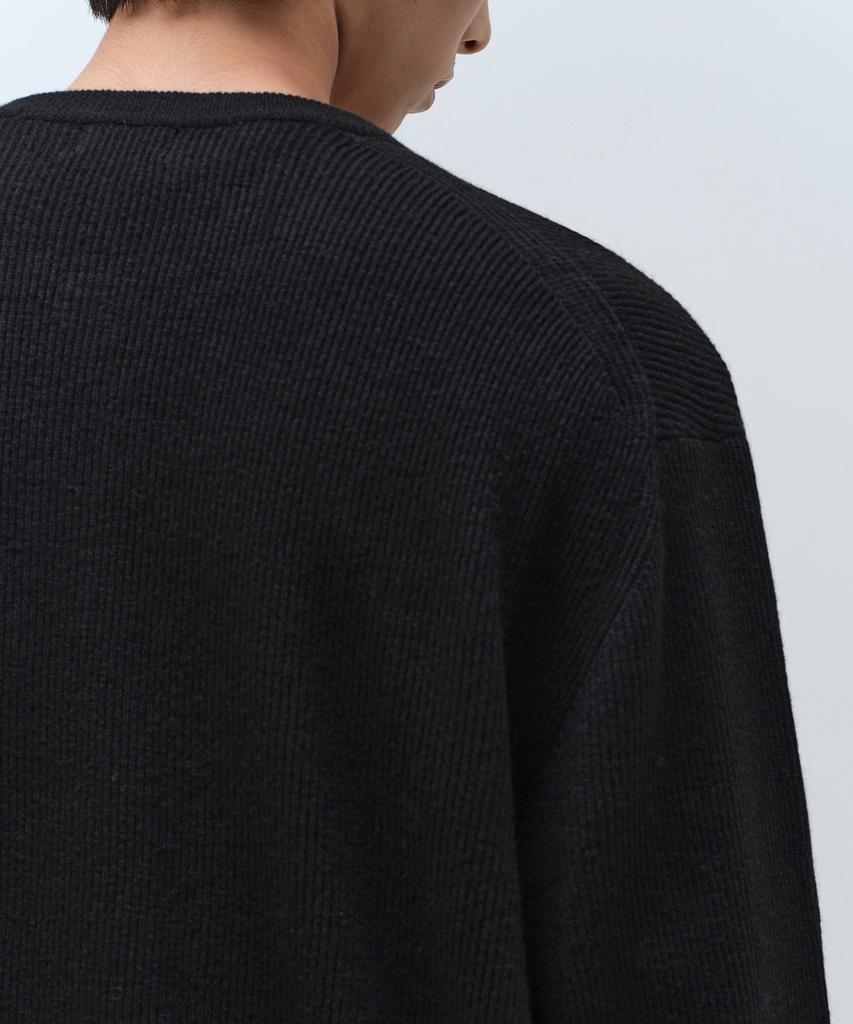 Musinsa Standard [Victoria Wool] Jersey de canalé minimalista con cuello Henley [Negro]