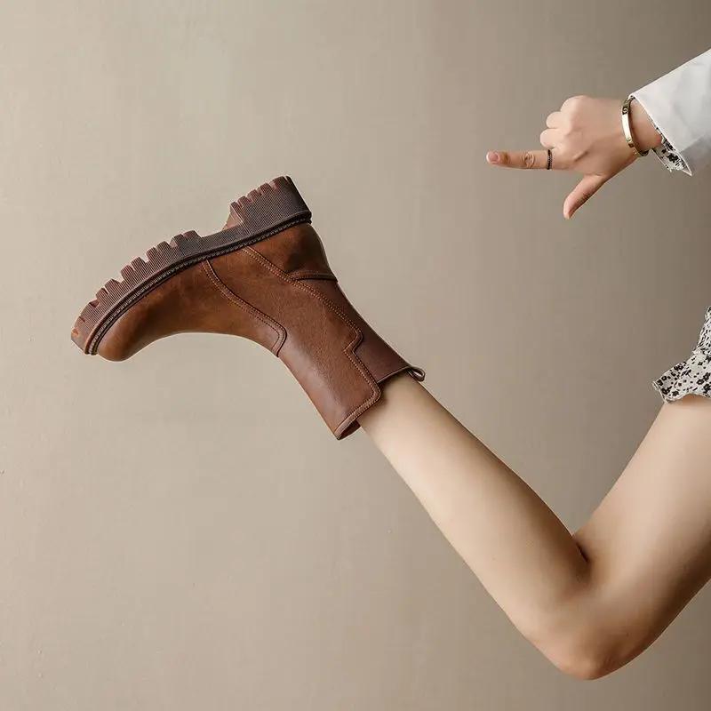 Winter 2024 Women's Half High Boots Flat Ladies Mid Calf Shoes Leather Chic and Elegant On Offer Large Size Warm Spring Autumn