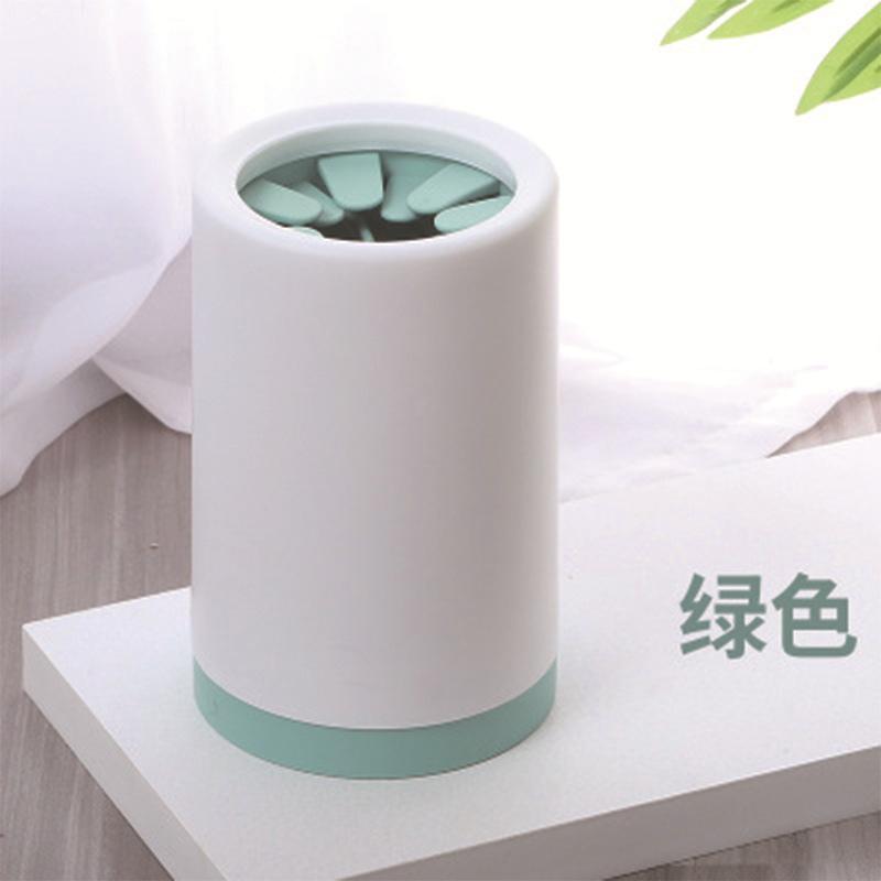 

1Pcs Pet Foot Washer Cup Silicone Soft Foot Cup Cat Foot Cleaning Bucket Dog Paw Cleaner Cup Manual Quick Feet Wash Cleaner S зелений