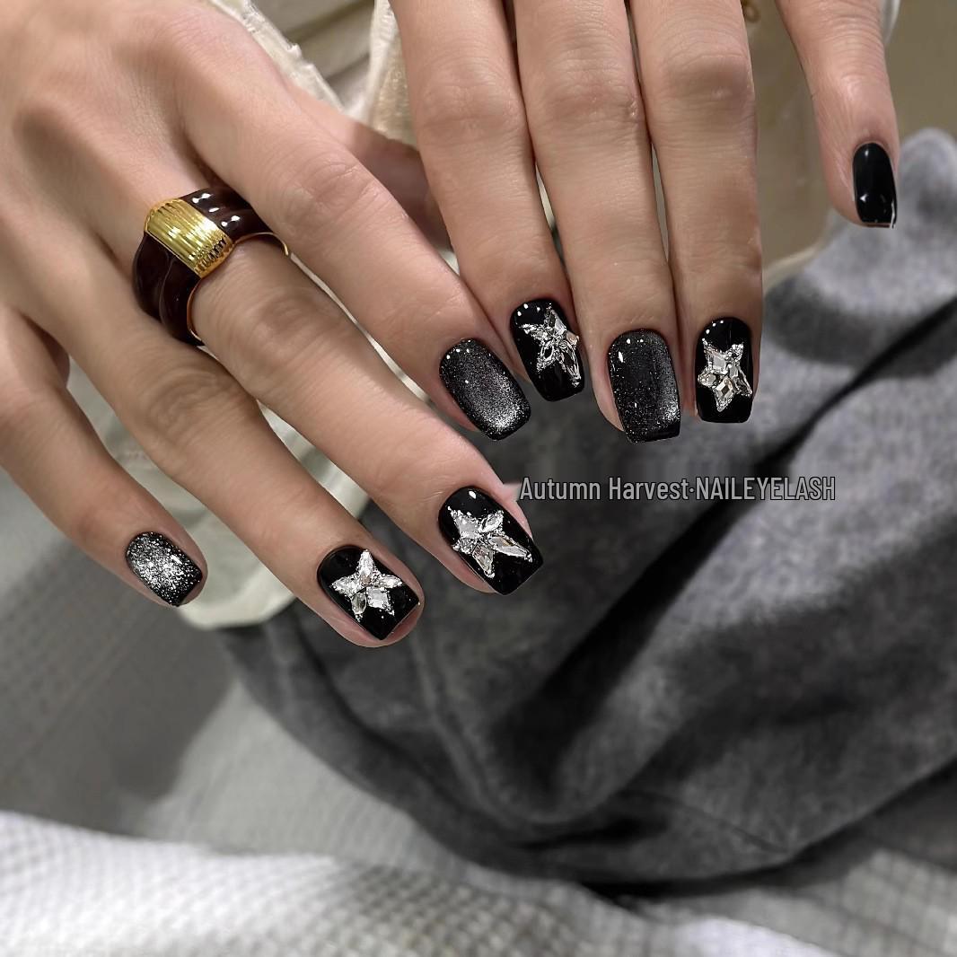 

Черные блестящие накладные ногти со звездами - Сладкий, крутой, пикантный стиль Medium M